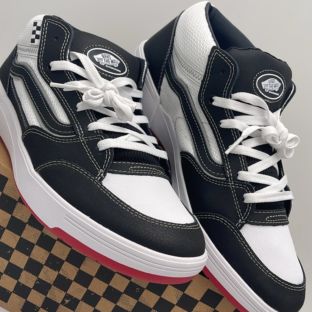 Vans Men’s Zahba Mid Black/White/Red
VN000CBSBWT Sneakers - Picture 6 of 16